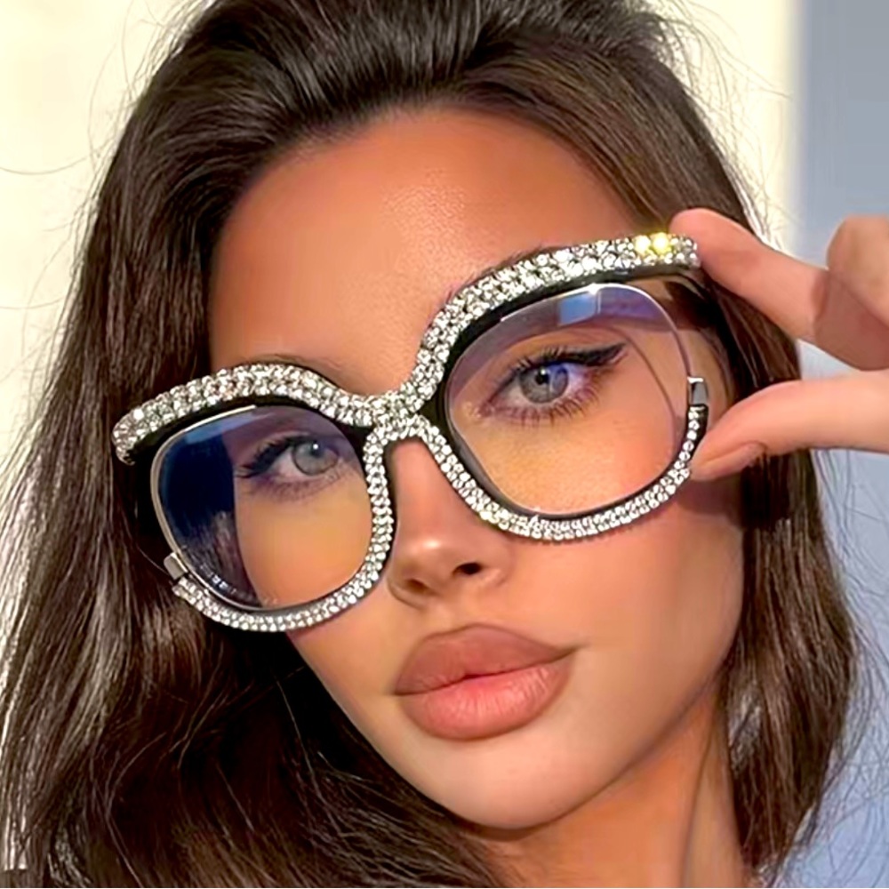 💎Gorgeous oversized owl-inspired blue light clear glass with a chic black frame